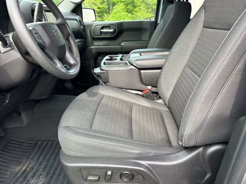 Used 2024 Chevrolet Silverado 1500 Custom Trail Boss w/ LPO, Dark Essentials Package AWD/4WD image 10