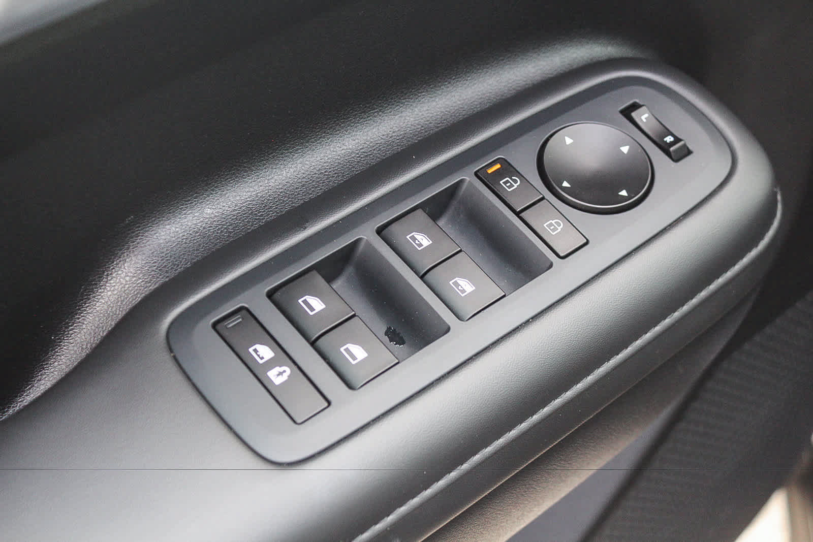 Certified 2025 Hyundai Santa Fe SEL FWD image 26