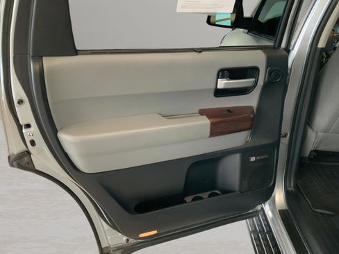 Used 2013 Toyota Sequoia Platinum AWD/4WD image 25