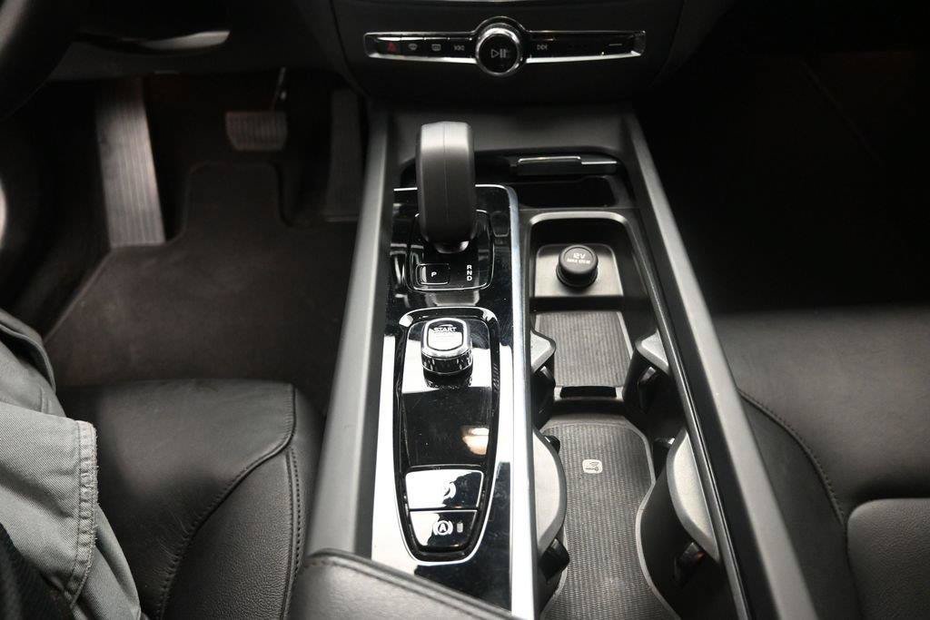 Used 2024 Volvo S60 B5 Core FWD image 13