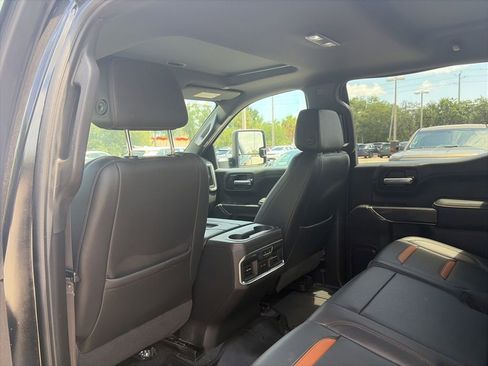 Used 2021 GMC Sierra 1500 AT4 w/ AT4 Value Package AWD/4WD image 10