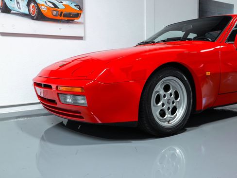 Used 1986 Porsche 944 Turbo image 9