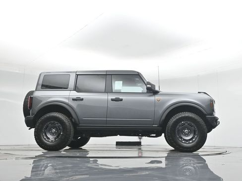 New 2025 Ford Bronco Badlands image 45