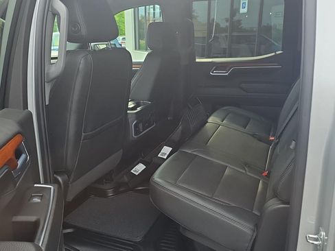 Used 2022 GMC Sierra 1500 Denali w/ Technology Package AWD/4WD image 14