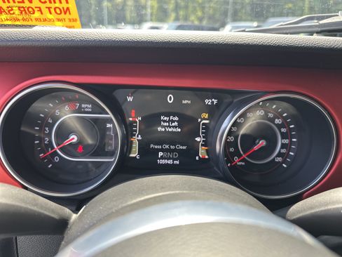 Used 2020 Jeep Wrangler Unlimited Rubicon w/ Cold Weather Group AWD/4WD image 30