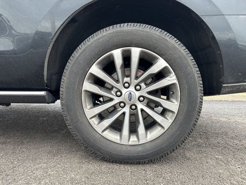 Used 2018 Ford Expedition Limited image 7