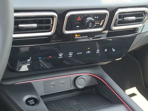 New 2026 Nissan Sentra SV w/ SV Convenience Package FWD image 18