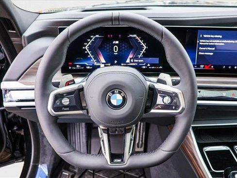 Used 2025 BMW 740i xDrive AWD/4WD image 13
