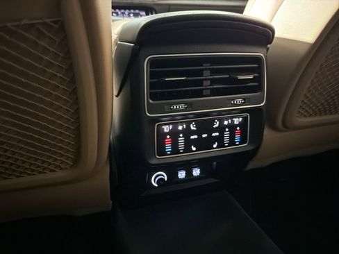 Used 2020 Audi Q8 Prestige w/ Prestige Package AWD/4WD image 31