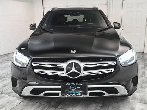 Used 2020 Mercedes-Benz GLC 300 4MATIC image 2