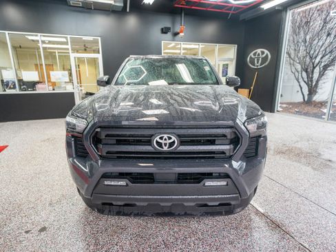 Certified 2025 Toyota Tacoma SR5 image 7