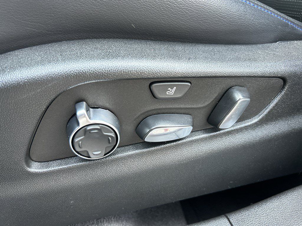 Certified 2024 Cadillac XT4 Sport AWD/4WD image 17