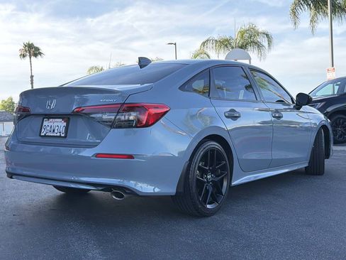 Used 2023 Honda Civic Sport image 4