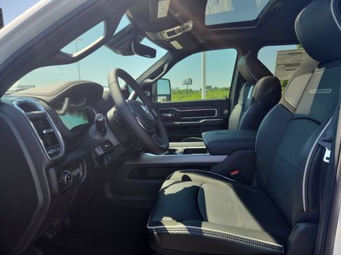 New 2026 RAM 3500 Laramie AWD/4WD image 10