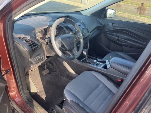 Used 2018 Ford Escape S image 21