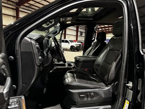 Used 2020 Chevrolet Silverado 2500 High Country w/ Technology Package image 13