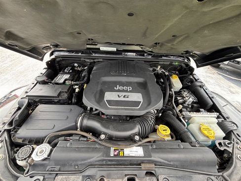 Used 2015 Jeep Wrangler Sahara w/ Connectivity Group image 23