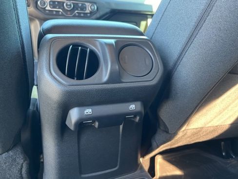 Used 2024 Jeep Wrangler Sport S image 16