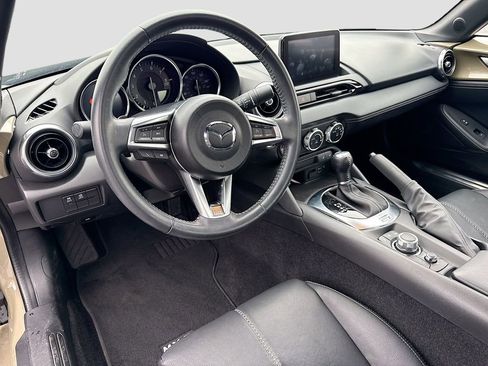 Used 2023 MAZDA MX-5 Miata Grand Touring w/ Weather Package RWD image 11