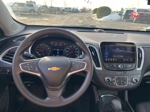 Used 2024 Chevrolet Malibu LT image 21