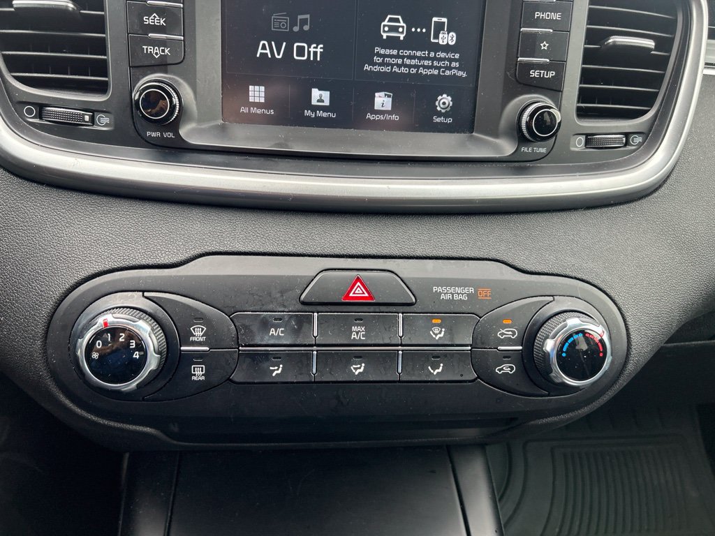 Used 2019 Kia Sorento AWD image 9