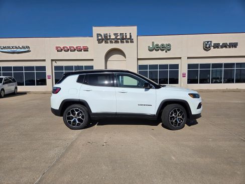 Used 2025 Jeep Compass Limited AWD/4WD image 1