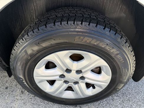 Used 2013 Chevrolet Traverse LS w/ LPO, 'HIT The Road' Package FWD image 9