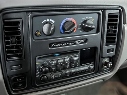 Used 1996 Chevrolet Impala SS RWD image 25