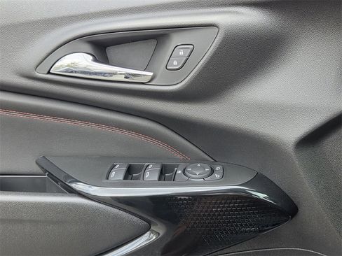 New 2026 Chevrolet Trax RS w/ Sunroof Package image 28