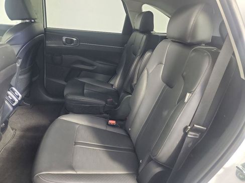 Certified 2025 Kia Sorento EX w/ Panoramic Sunroof Package image 20