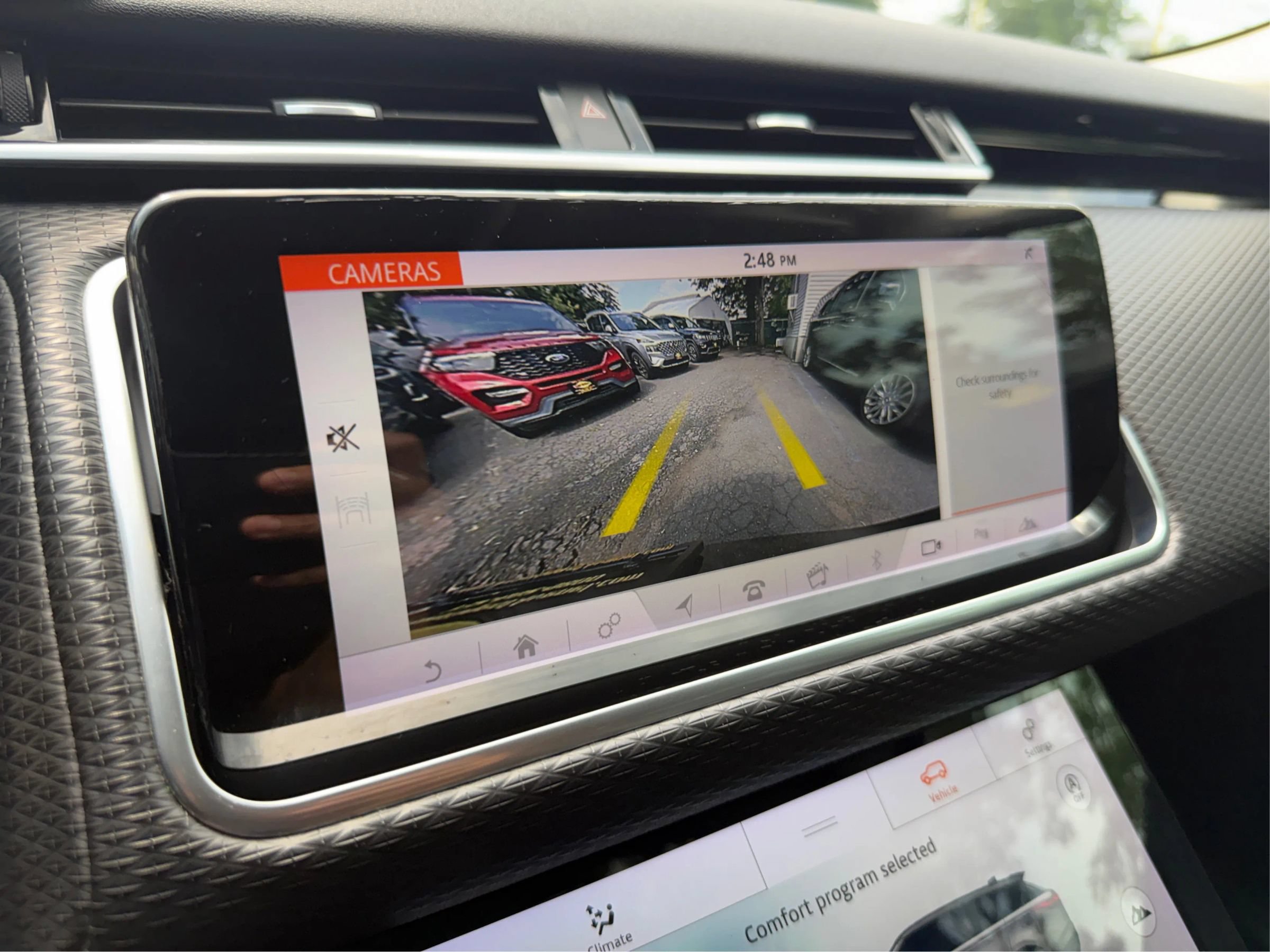 Used 2020 Land Rover Range Rover Velar S AWD/4WD image 34