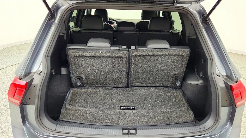 Used 2023 Volkswagen Tiguan SE R-Line FWD image 22