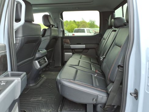 Used 2024 Ford F250 Lariat w/ Lariat Ultimate Package AWD/4WD image 14