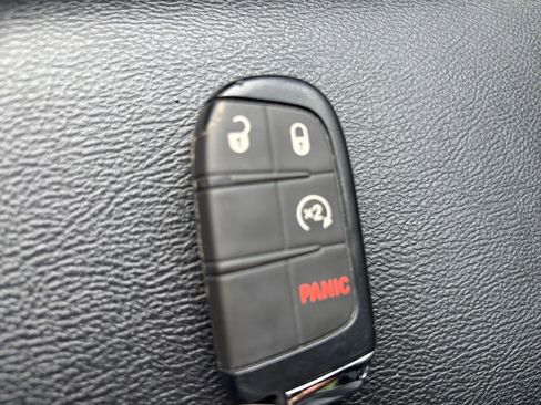 Used 2025 Jeep Compass Limited AWD/4WD image 18