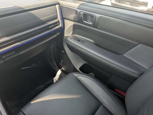 Used 2024 Hyundai Santa Fe Calligraphy FWD image 16