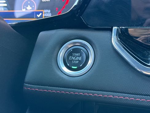 Used 2024 Chevrolet Colorado Z71 w/ Z71 Convenience Package 2 image 32