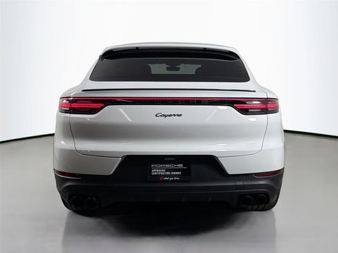 Certified 2023 Porsche Cayenne Platinum Edition AWD/4WD image 6