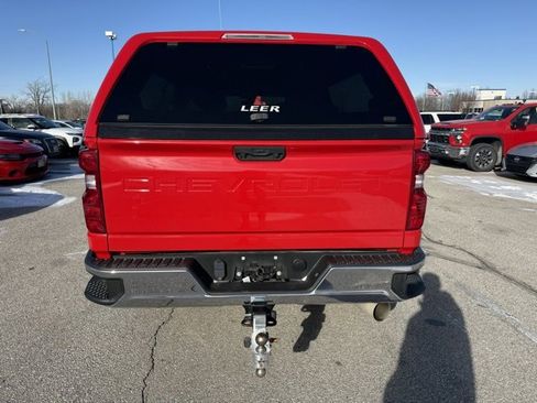 Used 2021 Chevrolet Silverado 2500 LT w/ Convenience Package image 4