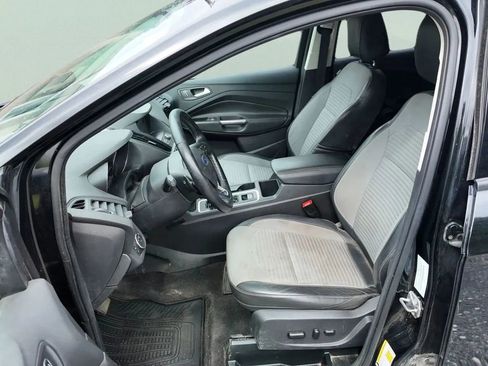 Used 2017 Ford Escape SE w/ Equipment Group 201A image 28