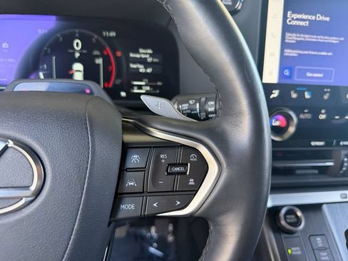 Used 2024 Lexus GX 550 w/ Accessory Package (Z1) AWD/4WD image 18