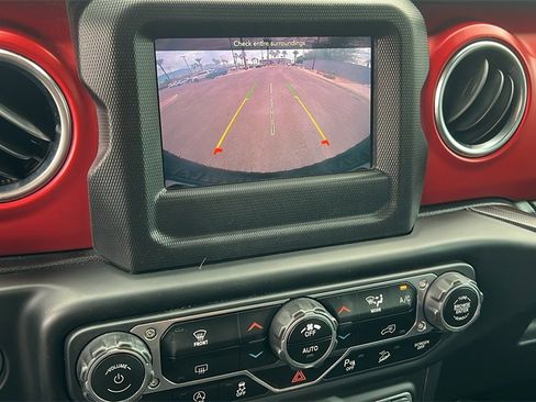 Used 2021 Jeep Wrangler Unlimited Rubicon w/ Steel Bumper Group image 14