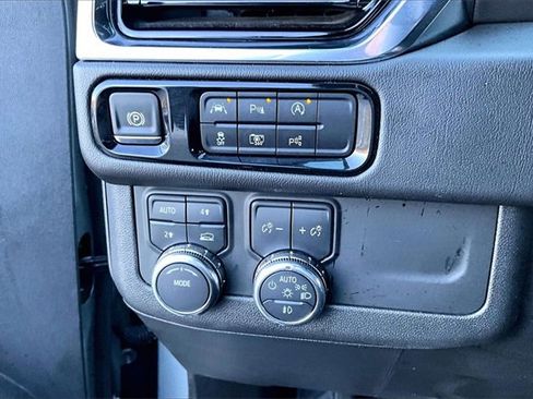 Used 2025 GMC Yukon Denali image 15