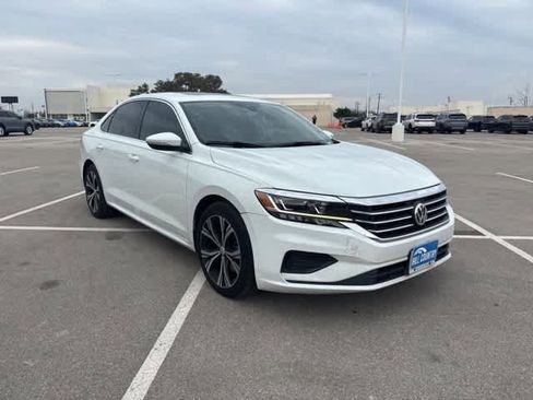 Used 2022 Volkswagen Passat 2.0T SE image 7