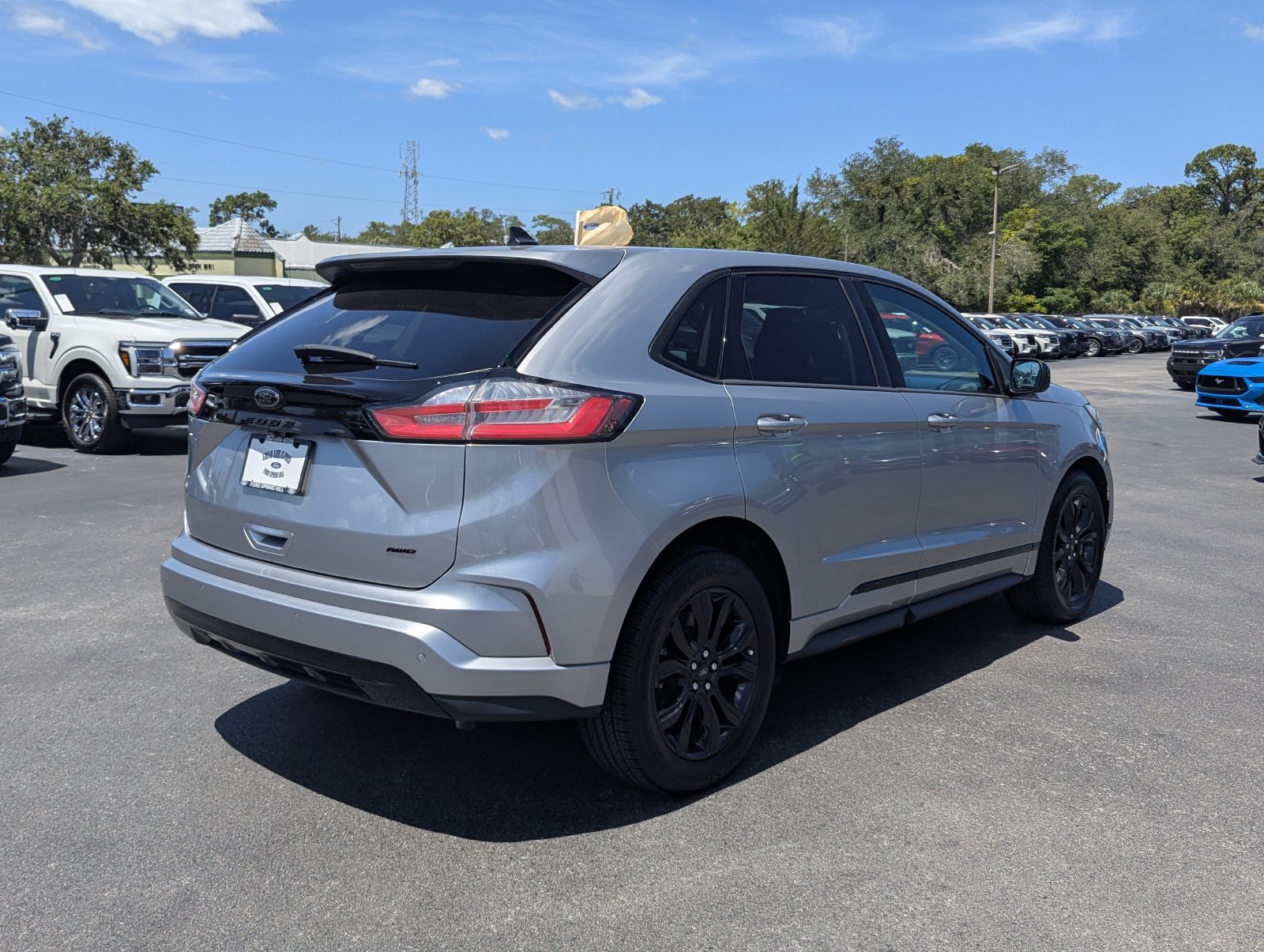 Used 2022 Ford Edge SE w/ Black Appearance Package AWD/4WD image 5