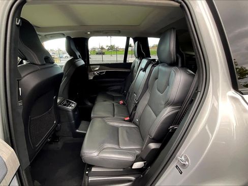 Used 2023 Volvo XC90 T8 Ultimate w/ Lounge Package image 29