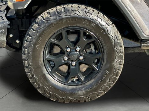 Used 2019 Jeep Wrangler Unlimited Sahara w/ Quick Order Package 24M Moab image 26