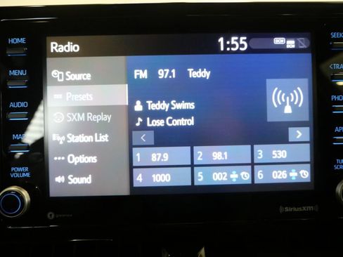 Used 2022 Toyota Corolla SE image 19