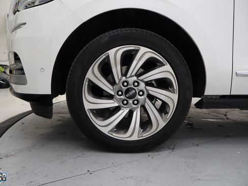 Used 2024 Lincoln Navigator L Reserve image 10