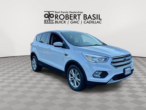 Used 2019 Ford Escape SE AWD/4WD image 2