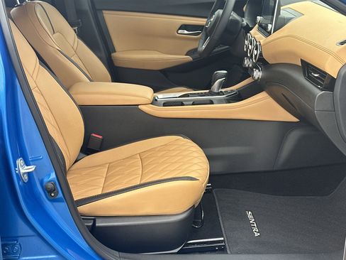 Used 2024 Nissan Sentra SV w/ SV Premium Package image 13